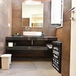 Palazzo Degli Stemmi 4*