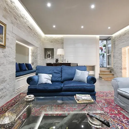 Bed & Breakfast Palazzo Degli Stemmi 4*