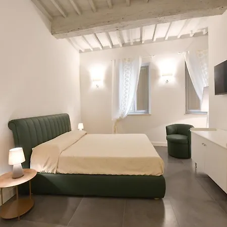 Palazzo Degli Stemmi 4* Todi