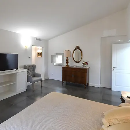Palazzo Degli Stemmi Bed & Breakfast *