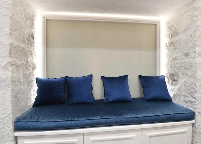 Palazzo Degli Stemmi 4*