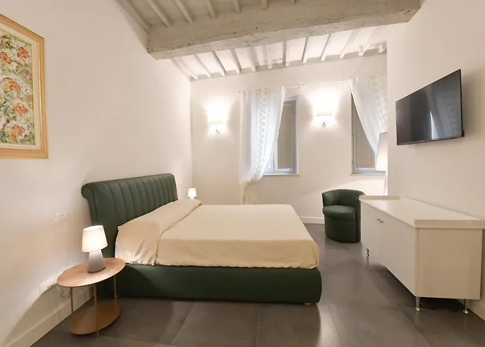 Palazzo Degli Stemmi 4* Todi