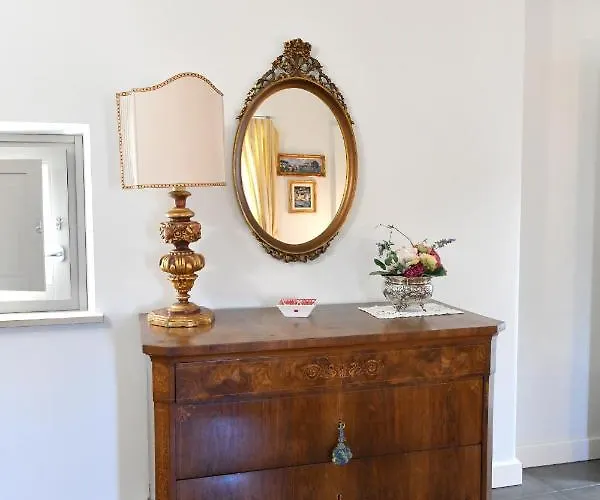 Palazzo Degli Stemmi Bed & Breakfast 4*