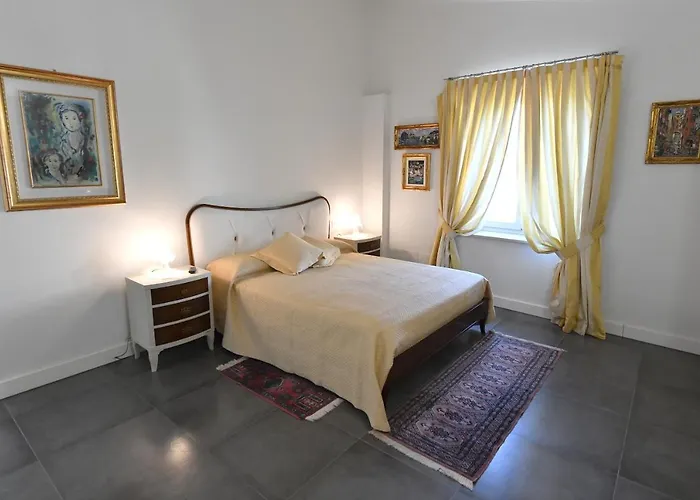 Palazzo Degli Stemmi Bed & Breakfast 4*