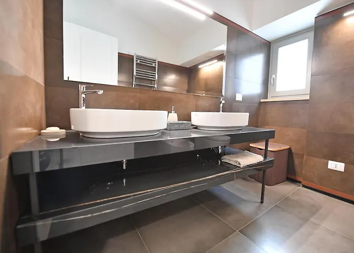 Palazzo Degli Stemmi 4* Todi